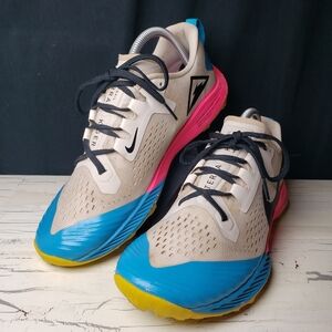 Nike Air Zoom Terra Kiger 5 Trail Running Shoes - Women's size 10